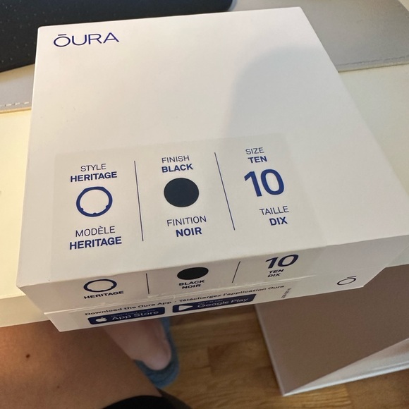 Oura Black Heritage Ring - Picture 5 of 6